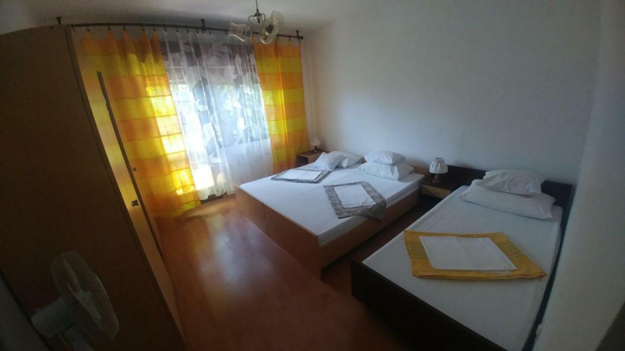 Family Apartment Near Beach Biograd Na Moru Exterior photo